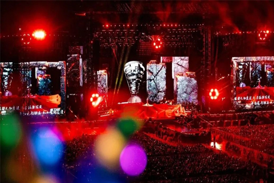 双星闪耀！星空官网LED巨幕助力周杰伦、张韶涵打造沉浸式视听盛宴！